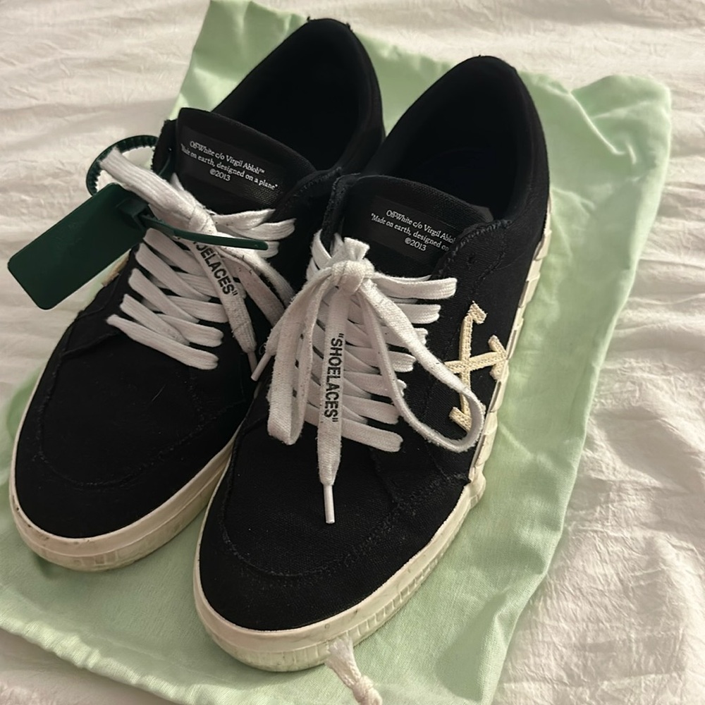 Off-White Sneakers